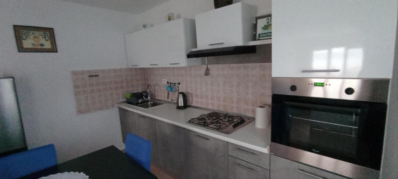App Zeljka, 200M Beach Novi Vinodolski Esterno foto